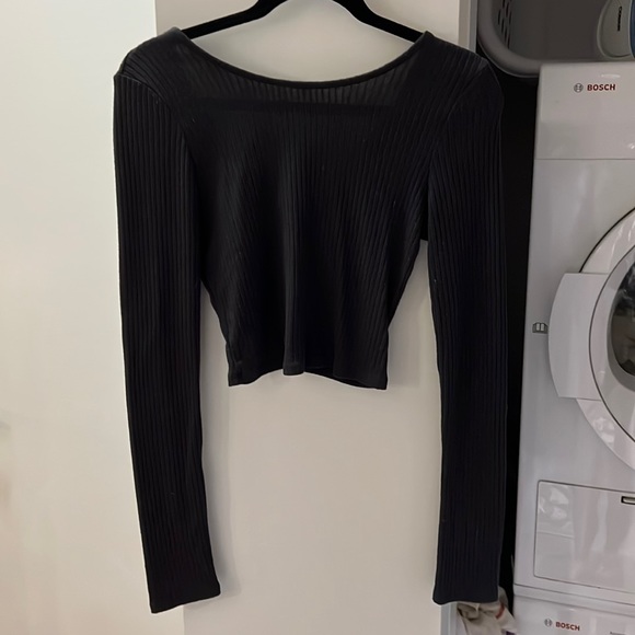 Black long sleeve crop top - Picture 1 of 2